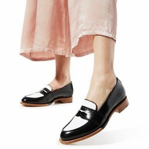 THE OFFICE OF ANGELA SCOTT Ms. Madisson Loafer- EUC, Black & White, EUR 38 US 8